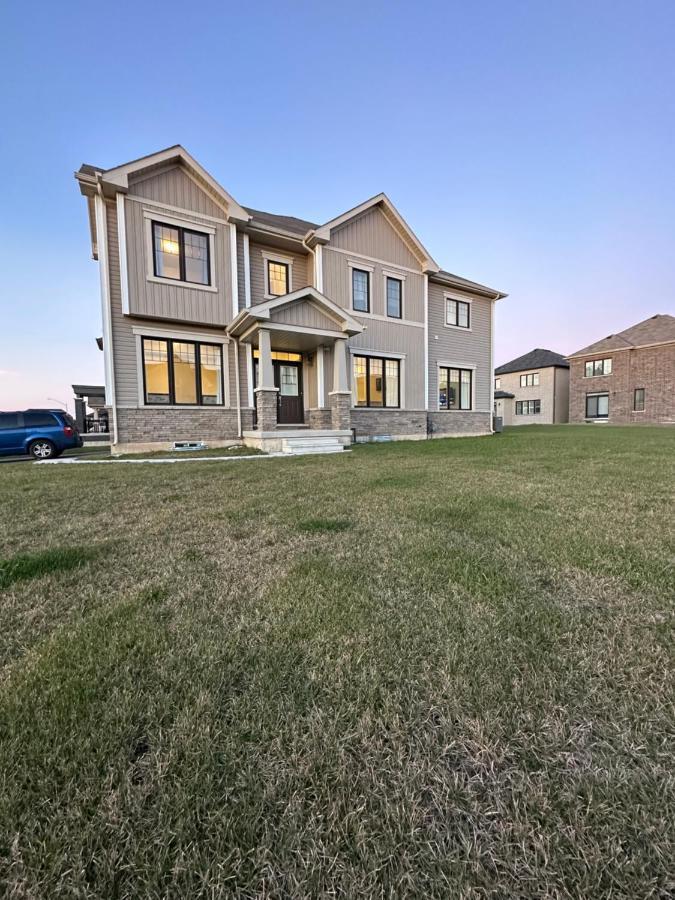 Holiday home 4 Bedrooms New House Sleep 12 Fury Friends Welcome *
